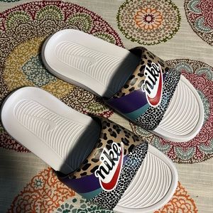 Nike Womens slides 10